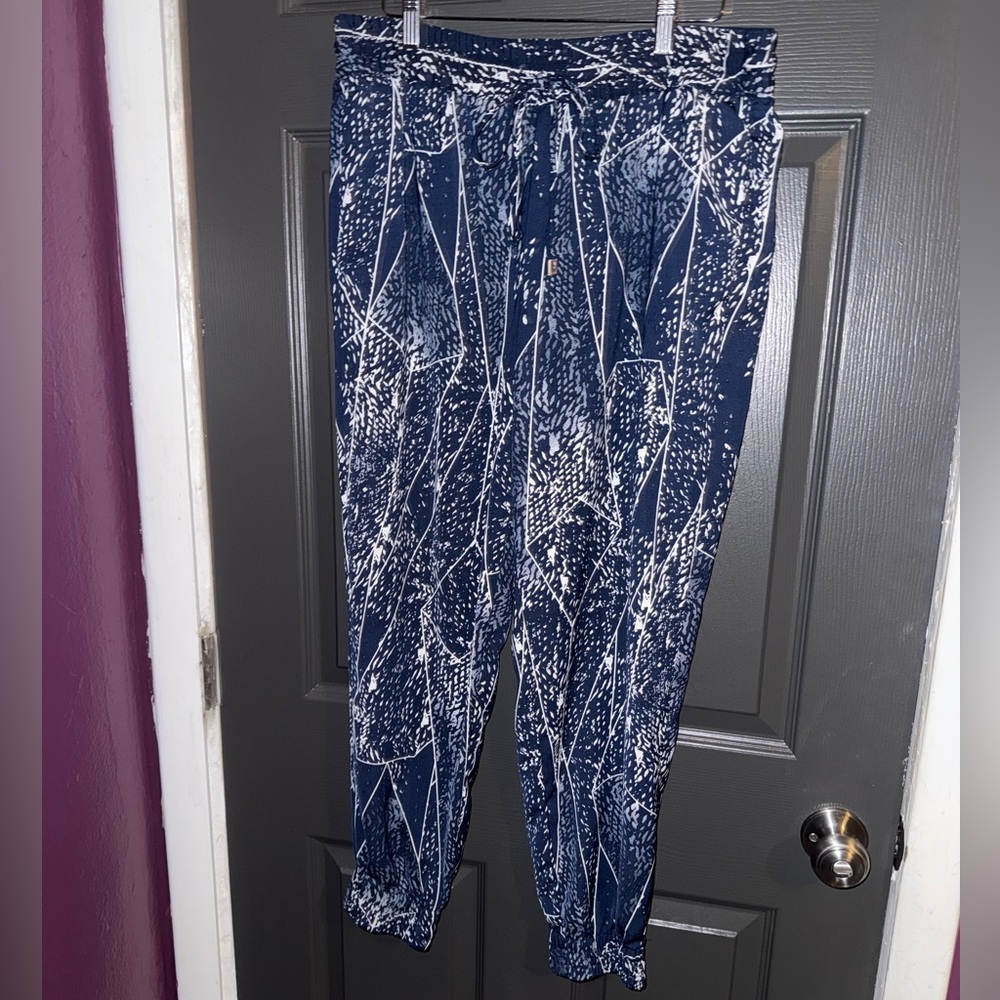Blue and White Mossimo Abstract Patterned Joggers Size Medium